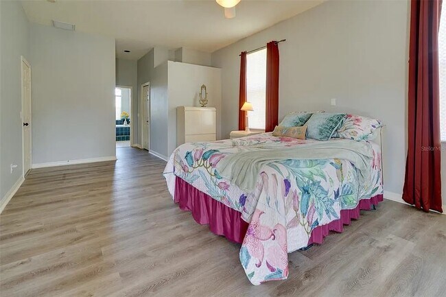 Building Photo - 802 Eagle Ln