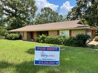 Building Photo - Updated 3 Bed, 2 Bath Home in Grambling!