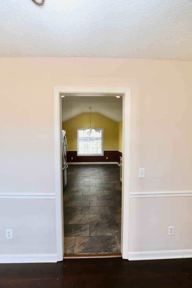 Building Photo - 2605 Turningleaf Ln