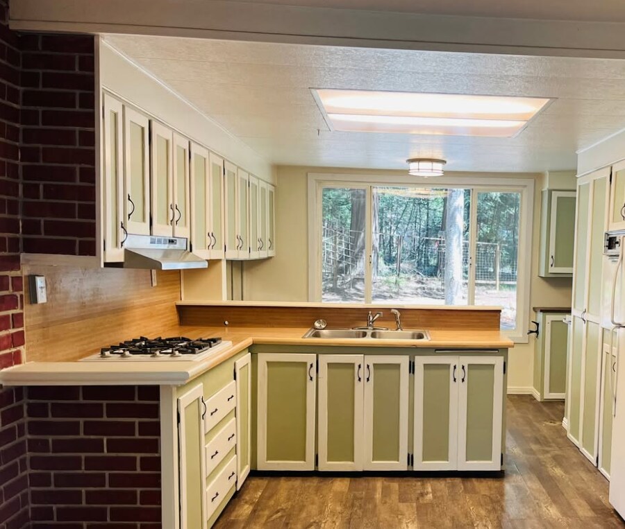 Building Photo - 14737 Wildlife Dr