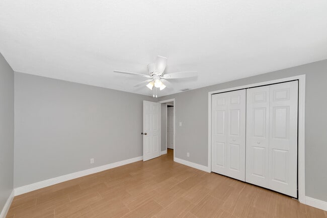 Building Photo - 5823 22nd St W