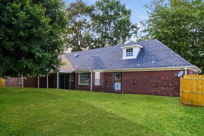 Building Photo - 498 W Tipton Lake Cir