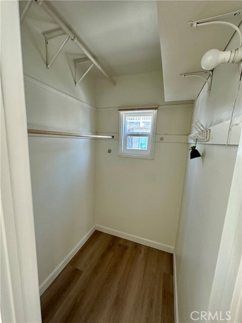 Building Photo - 933 Bayview Dr