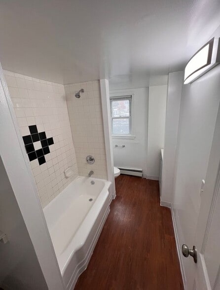 Building Photo - 97 Liberty St