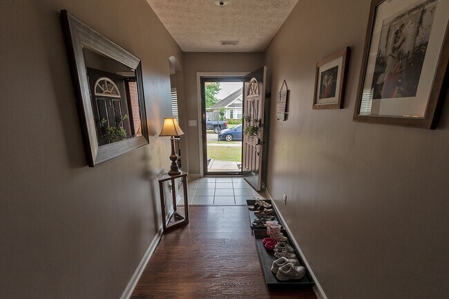 Building Photo - Home for rent in Prattville