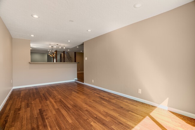 Building Photo - 505 Carlisle Blvd NE