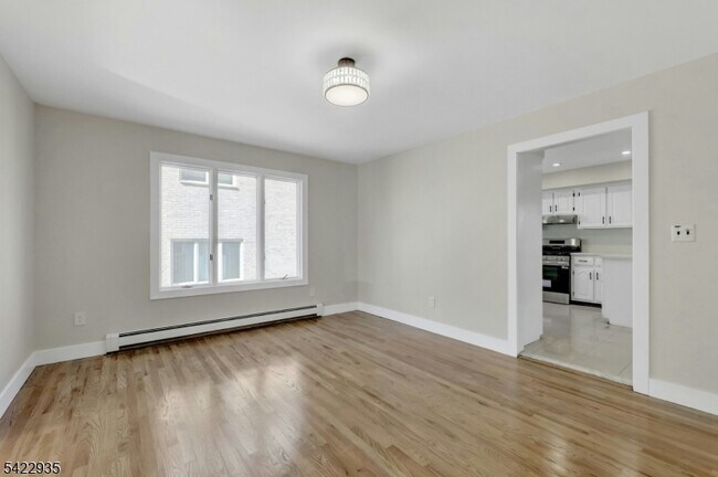 Building Photo - 535 Orchard Ave