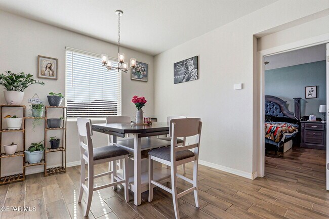 Building Photo - 6166 Hidden Psge Ave