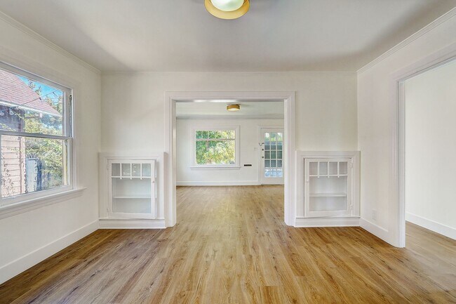 Building Photo - 2909 Cimarron St