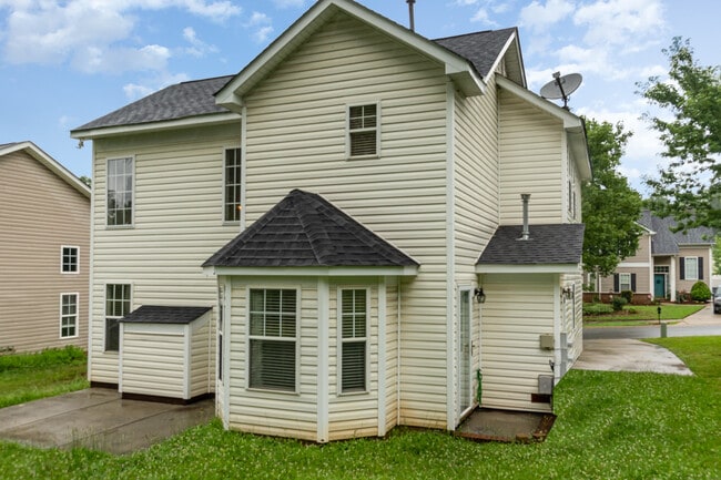 Building Photo - 3727 Bullard St