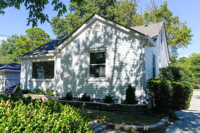 Building Photo - 173 N Trigg Ave