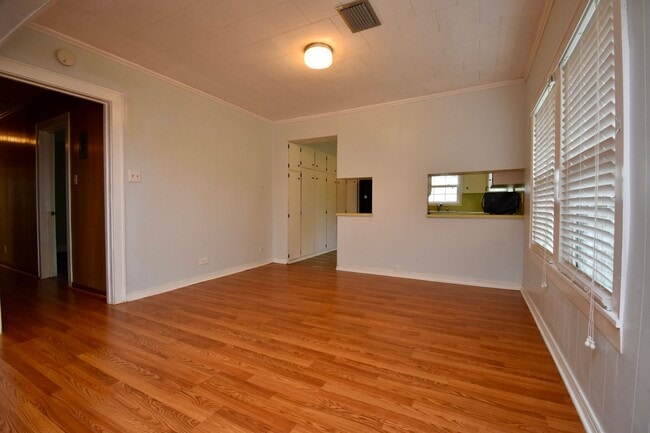 Building Photo - 3 Bed 2 Bath Home on Tech Drive