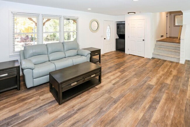 Building Photo - 6157 Orville Dr