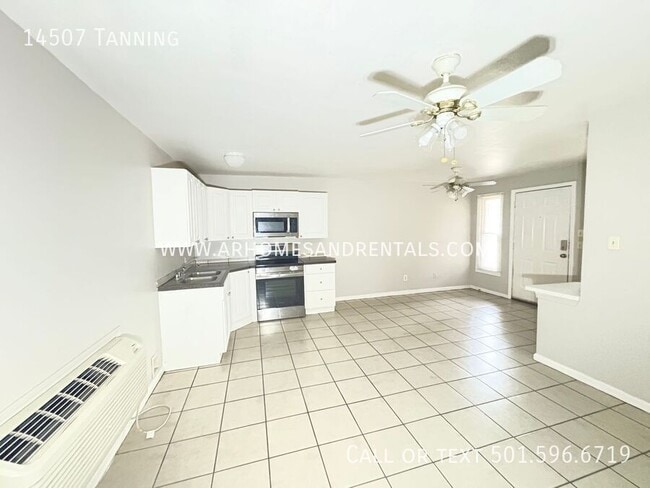 Building Photo - 14507 Tanning-