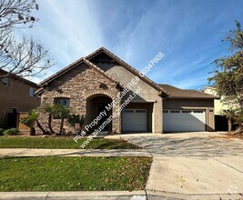 Building Photo - Traditions Single Story Home is Centrally ...