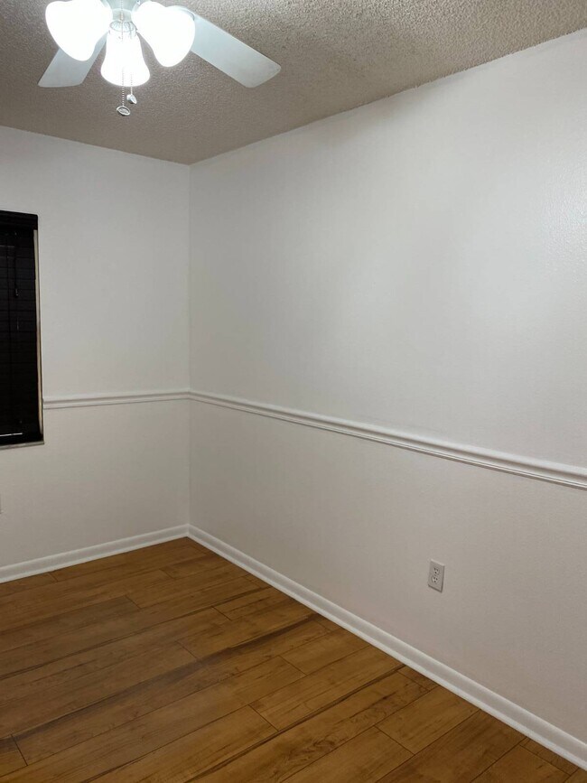 Building Photo - 5344 Elwood Rd