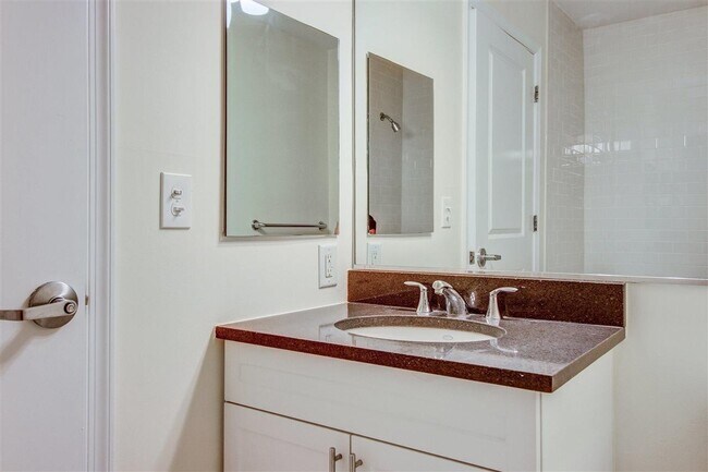 Building Photo - 15 Enterprise Ct