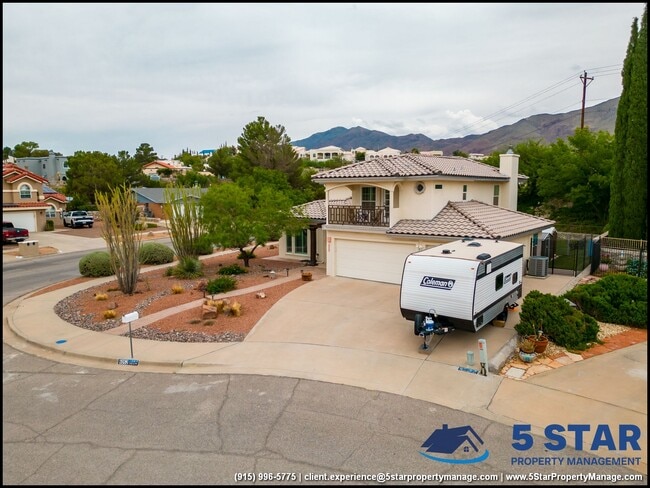 Building Photo - 6052 Bandolero Dr