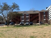 Building Photo - 300 Spruce St