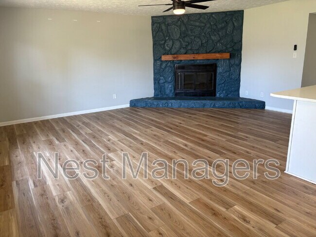 Building Photo - 7212 Reedy Creek Dr
