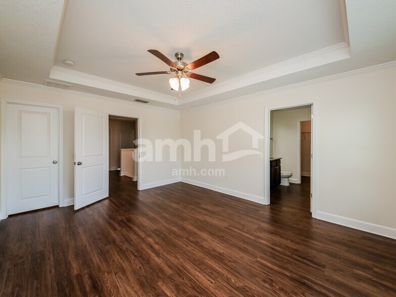 Building Photo - 4659 Reisswood Lp