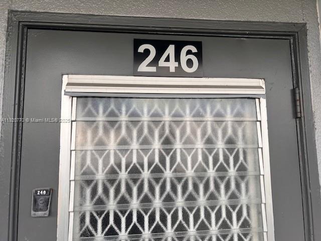 Building Photo - 246 Suffolk F