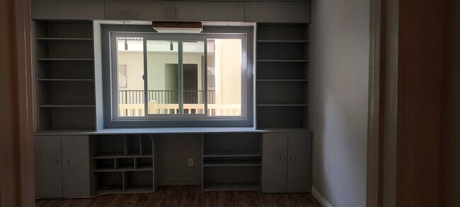 north suite bdrm - 1707 Pacific Coast Hwy