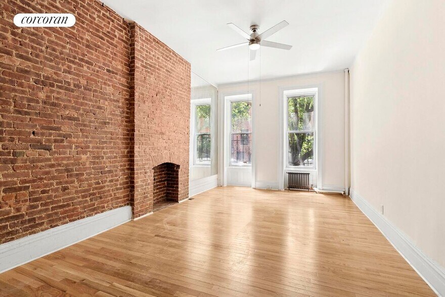 Primary Photo - 423 E 84th St