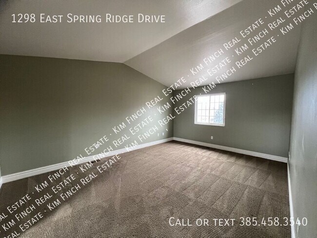 Building Photo - 1298 E Spring Ridge Dr