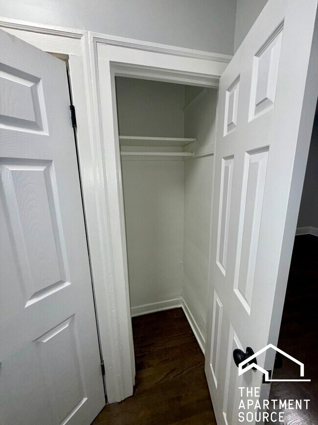 Building Photo - 5244.5 S Drexel Ave