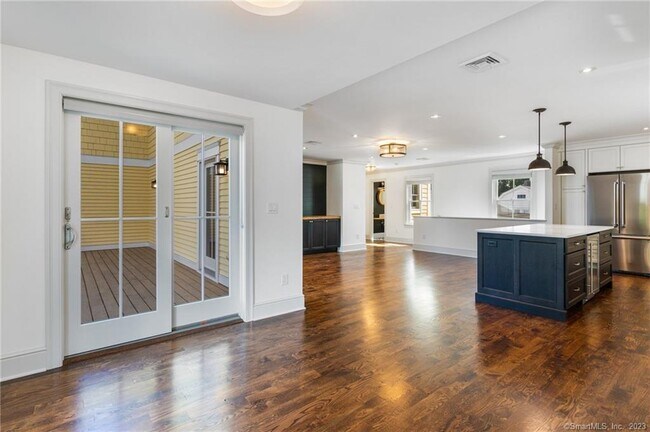 Building Photo - 75 Strickland Rd