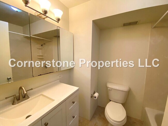 Building Photo - 1026 Kalo Pl