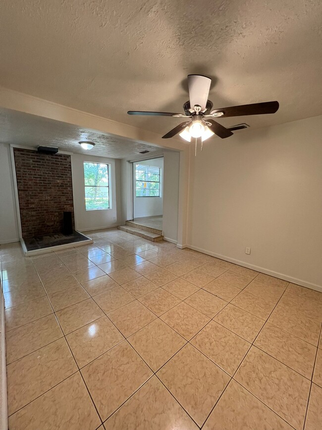 Building Photo - 5450 Juno Dr