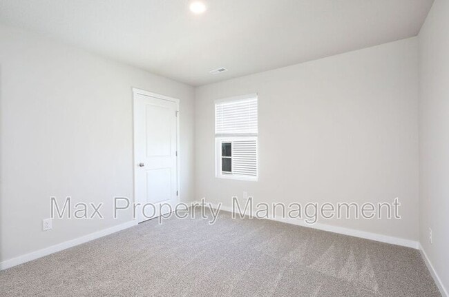 Building Photo - 5607 153rd St