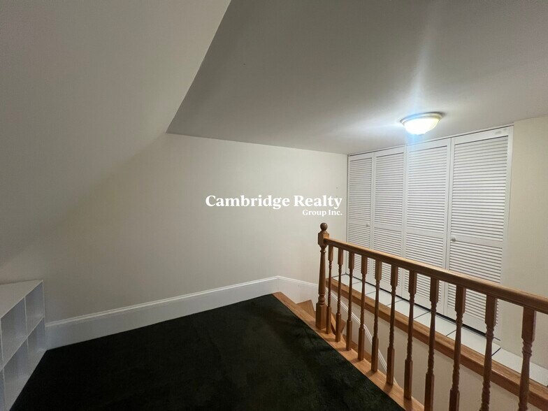 Building Photo - 56 White St