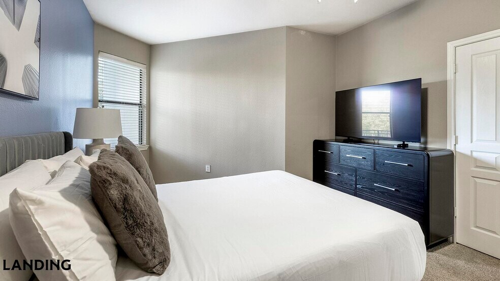 Building Photo - 15777 Quorum Dr