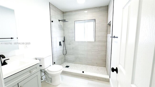 Building Photo - 2240 SW 16th Ct