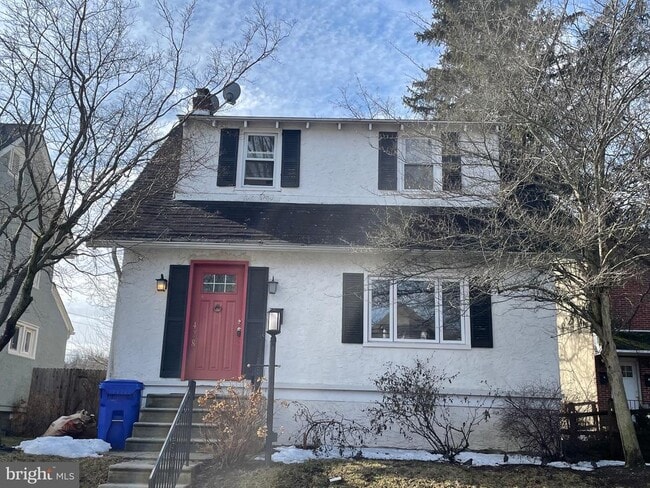 Building Photo - 428 Paxson Ave