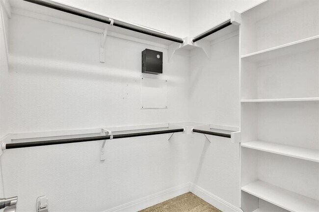 Building Photo - 1810 Manada Trail