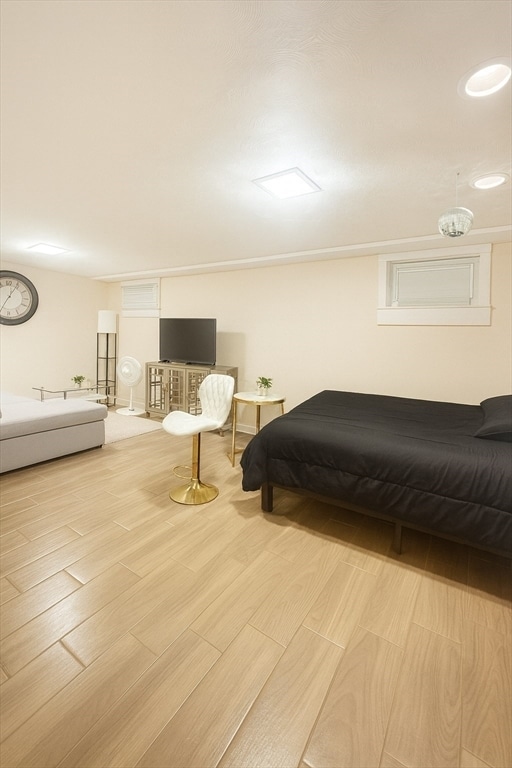 Building Photo - 838 Saratoga St