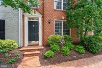 Building Photo - 8814 Hunting Lodge Ct