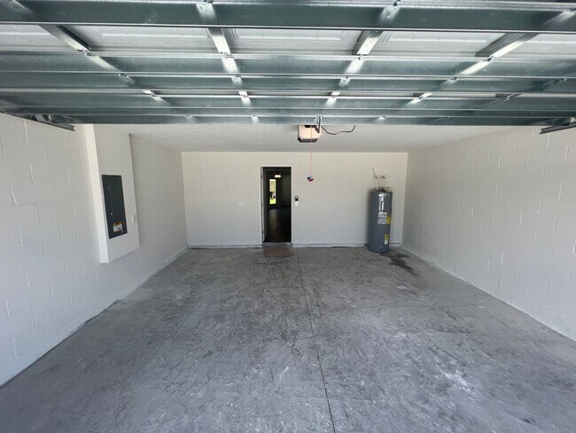 Building Photo - 2 car garage townhome-5310 Companion Lane ...