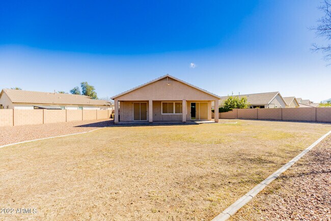 Building Photo - 7262 W Kaler Ave