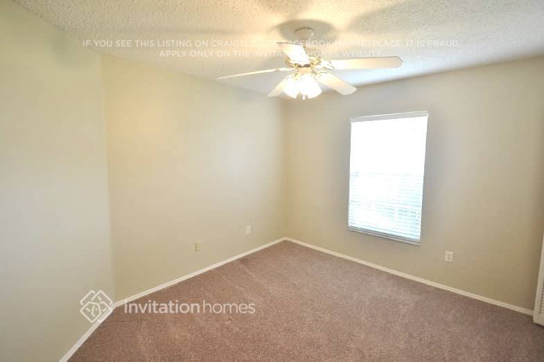 Building Photo - 435 Country Wood Cir