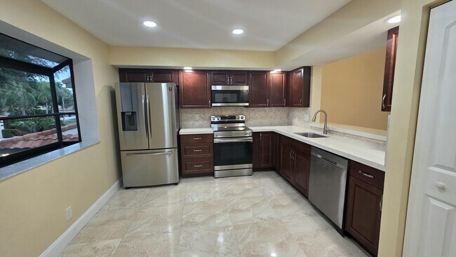 Building Photo - 7743 La Mirada Dr
