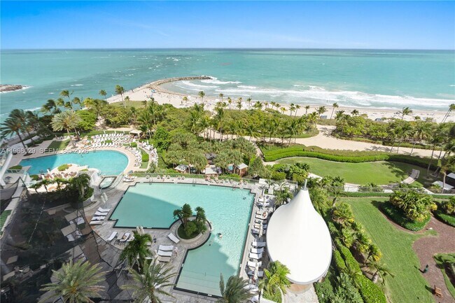 Building Photo - 10295 Collins Ave