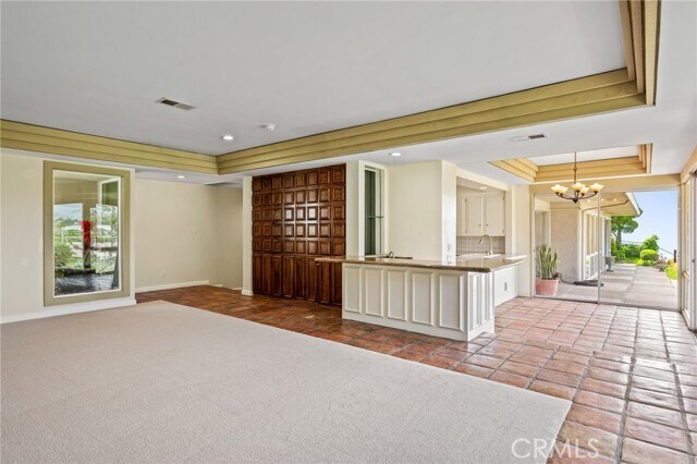 Building Photo - 7117 Avenida Altisima