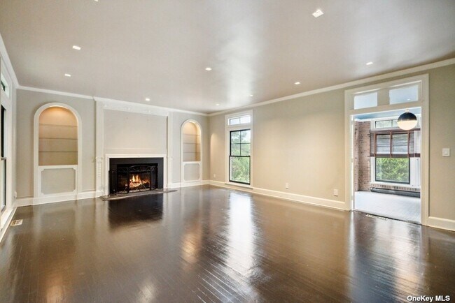 Building Photo - 157 Linden Ln