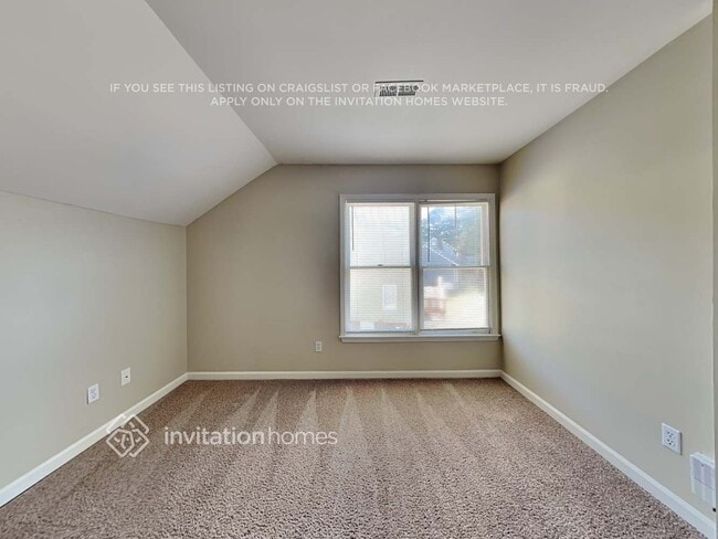 Building Photo - 1004 Shady Ln