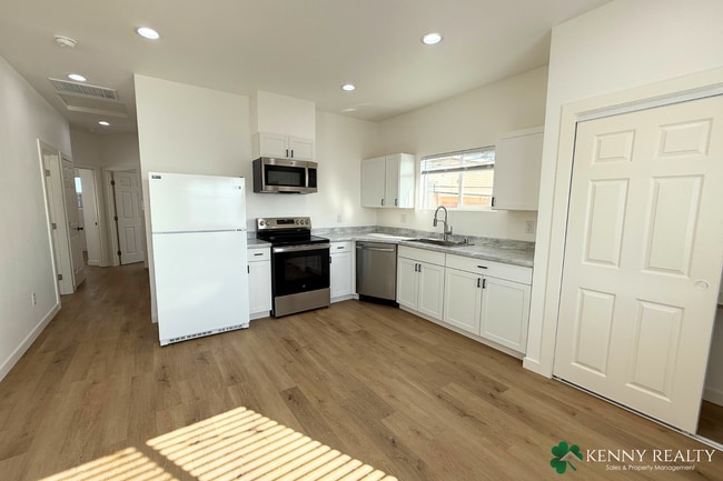 Building Photo - Brand New 3BD/2BA ADU with Modern Finishes...